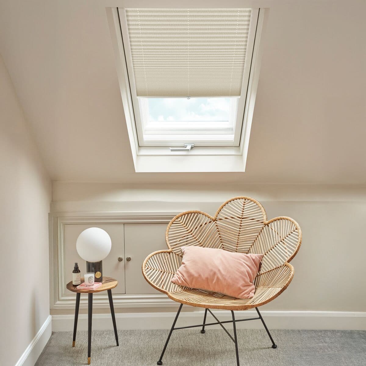 Dayla Latte Pleated blind