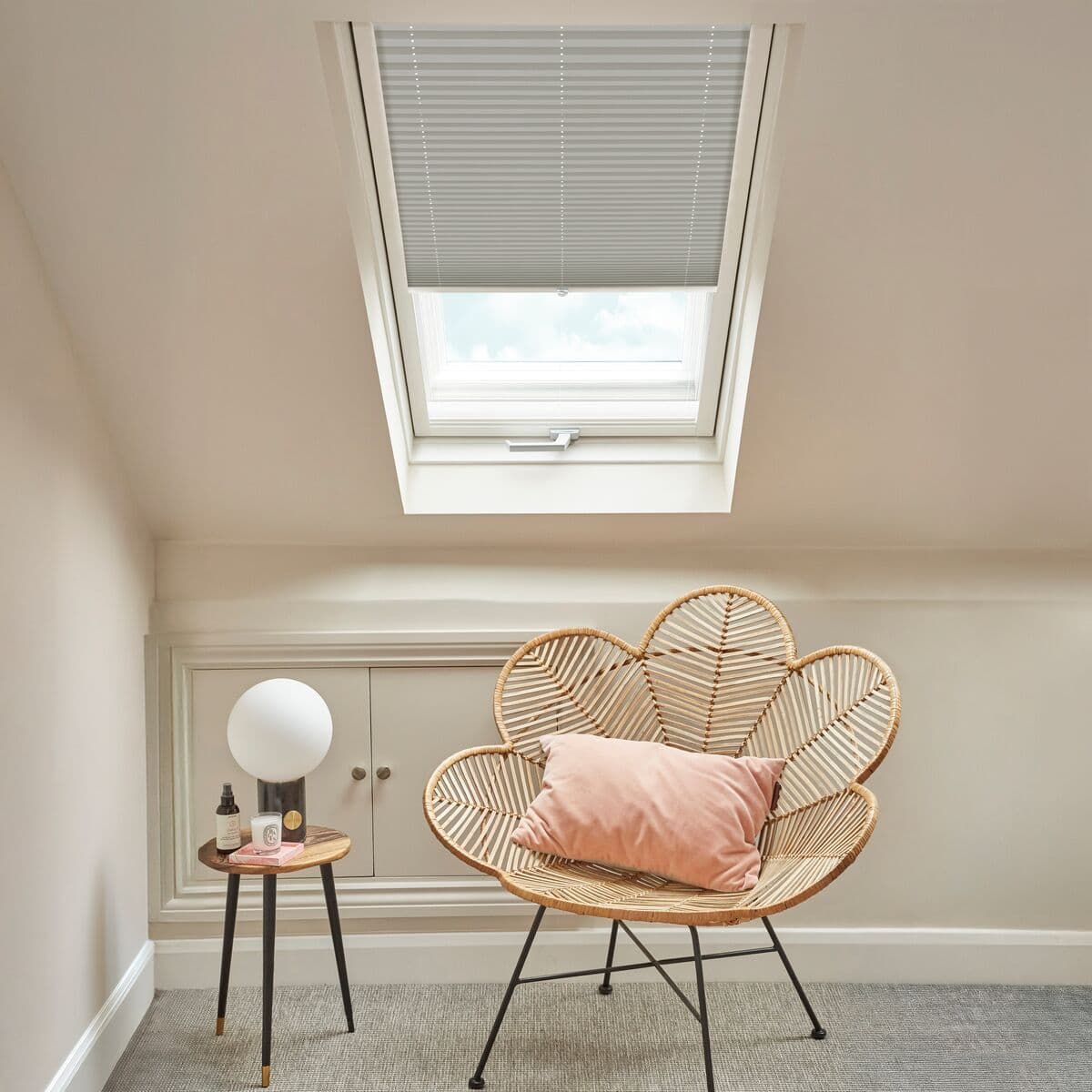 Malbec Cappuccino Pleated blind