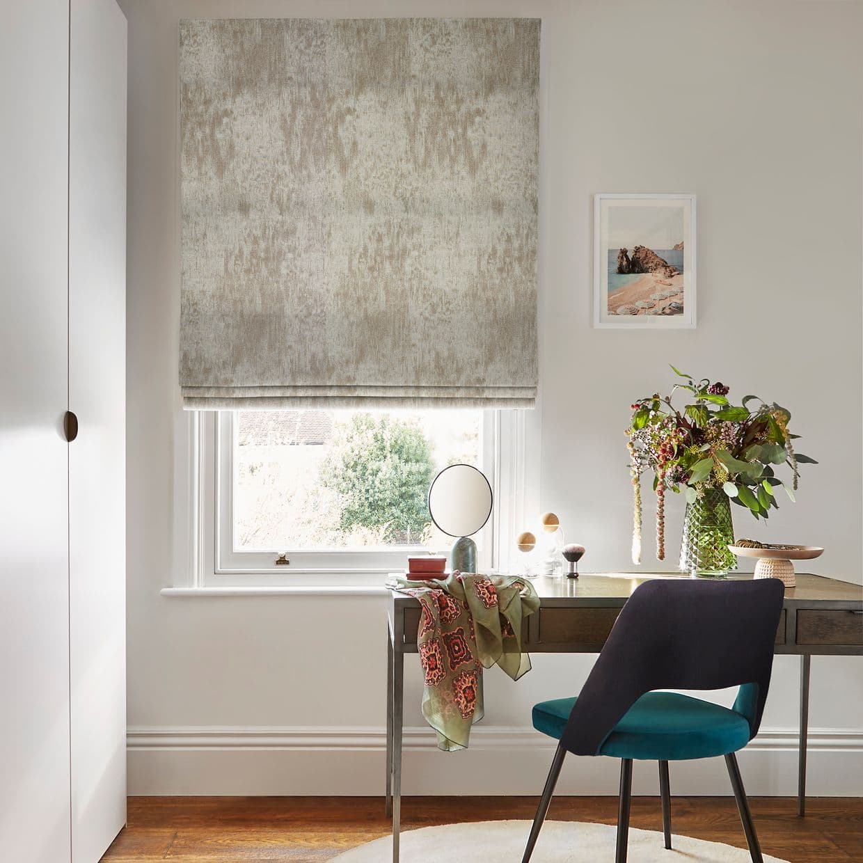 Spectre Whip Roman blind