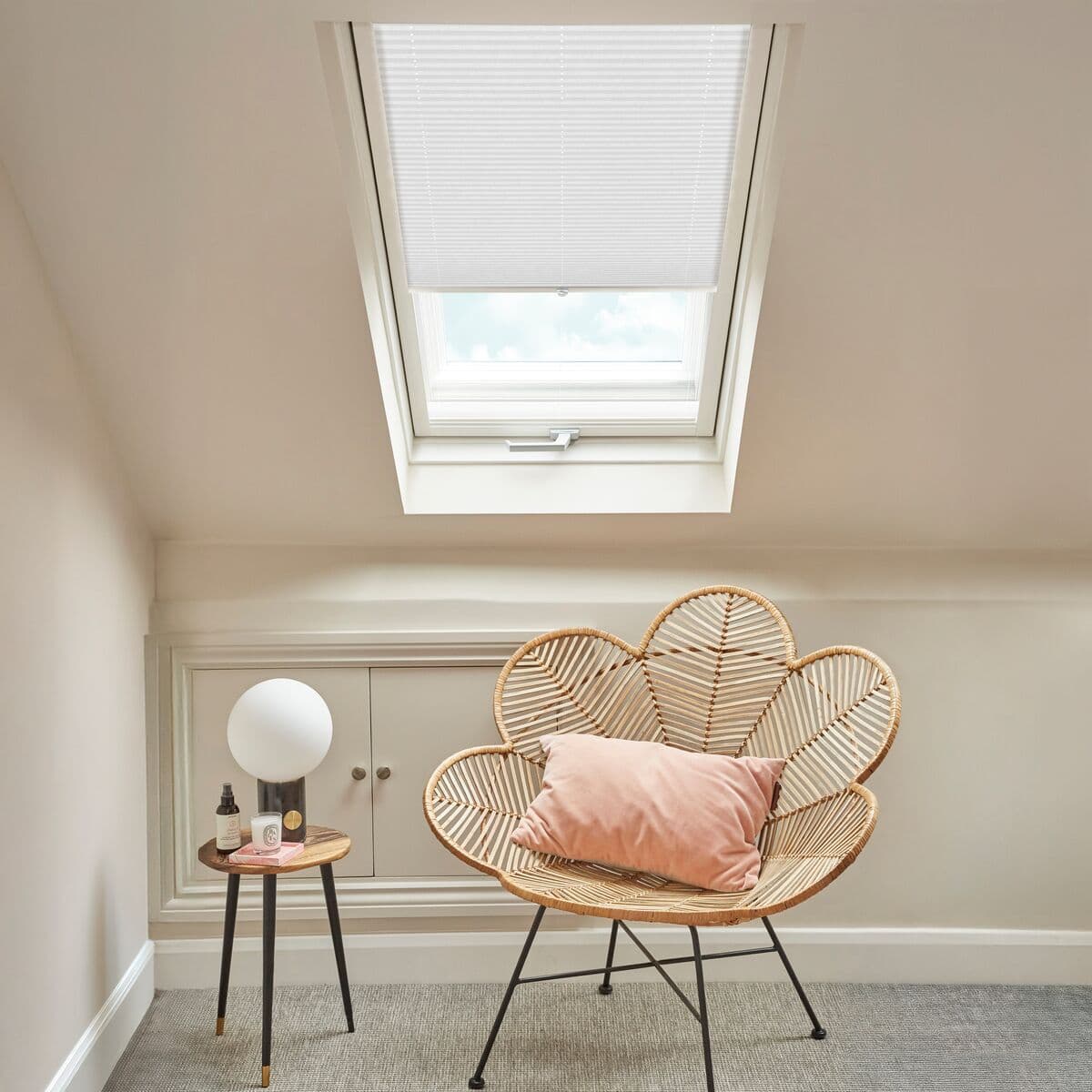 Crush White Pleated blind