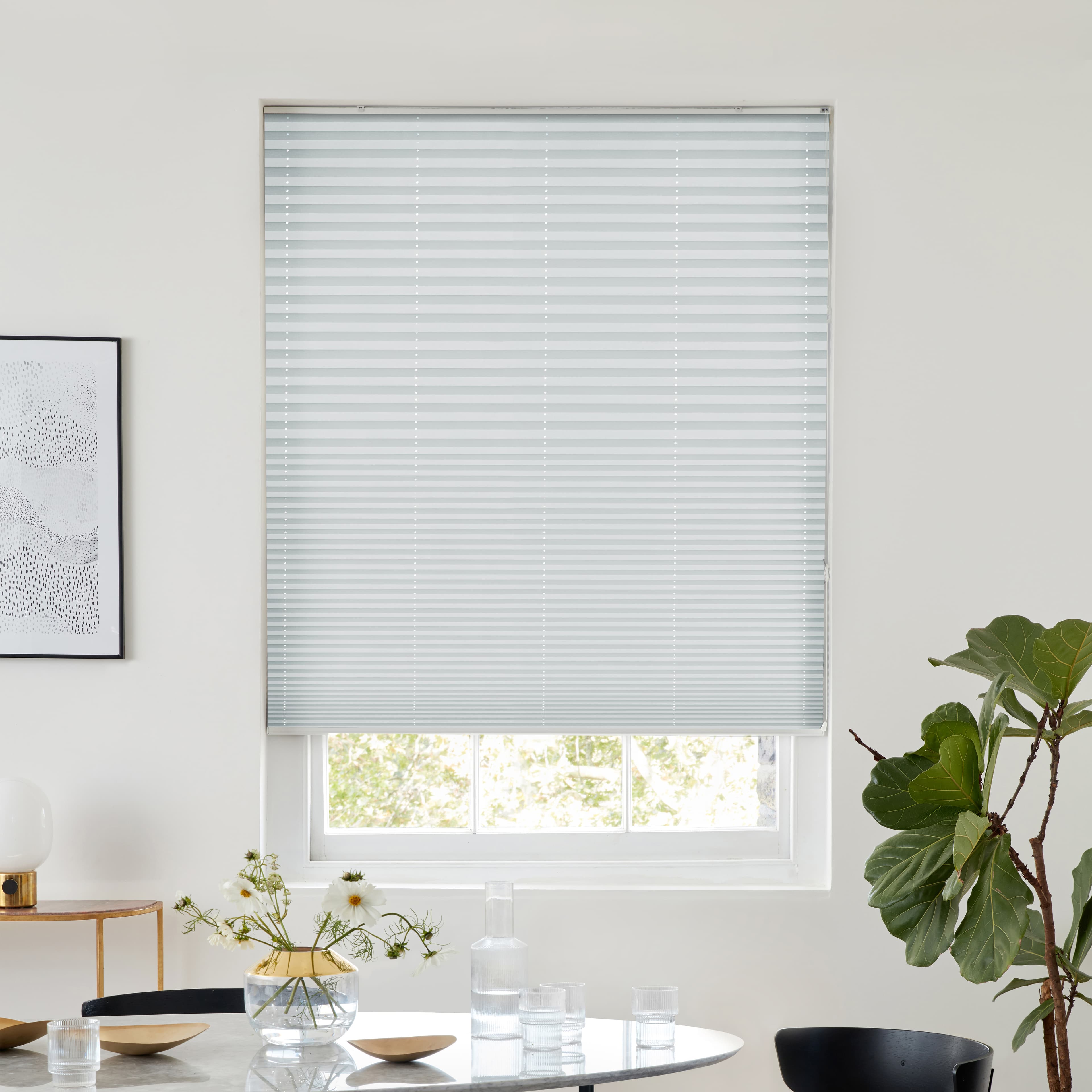 Seren White Pleated blind